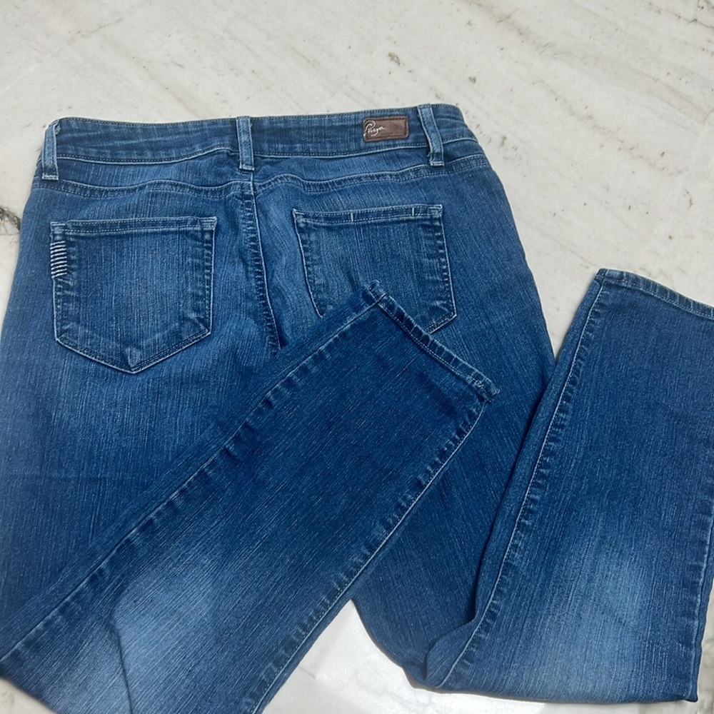 Paige Roxy Capri Jeans - Picture 5 of 5